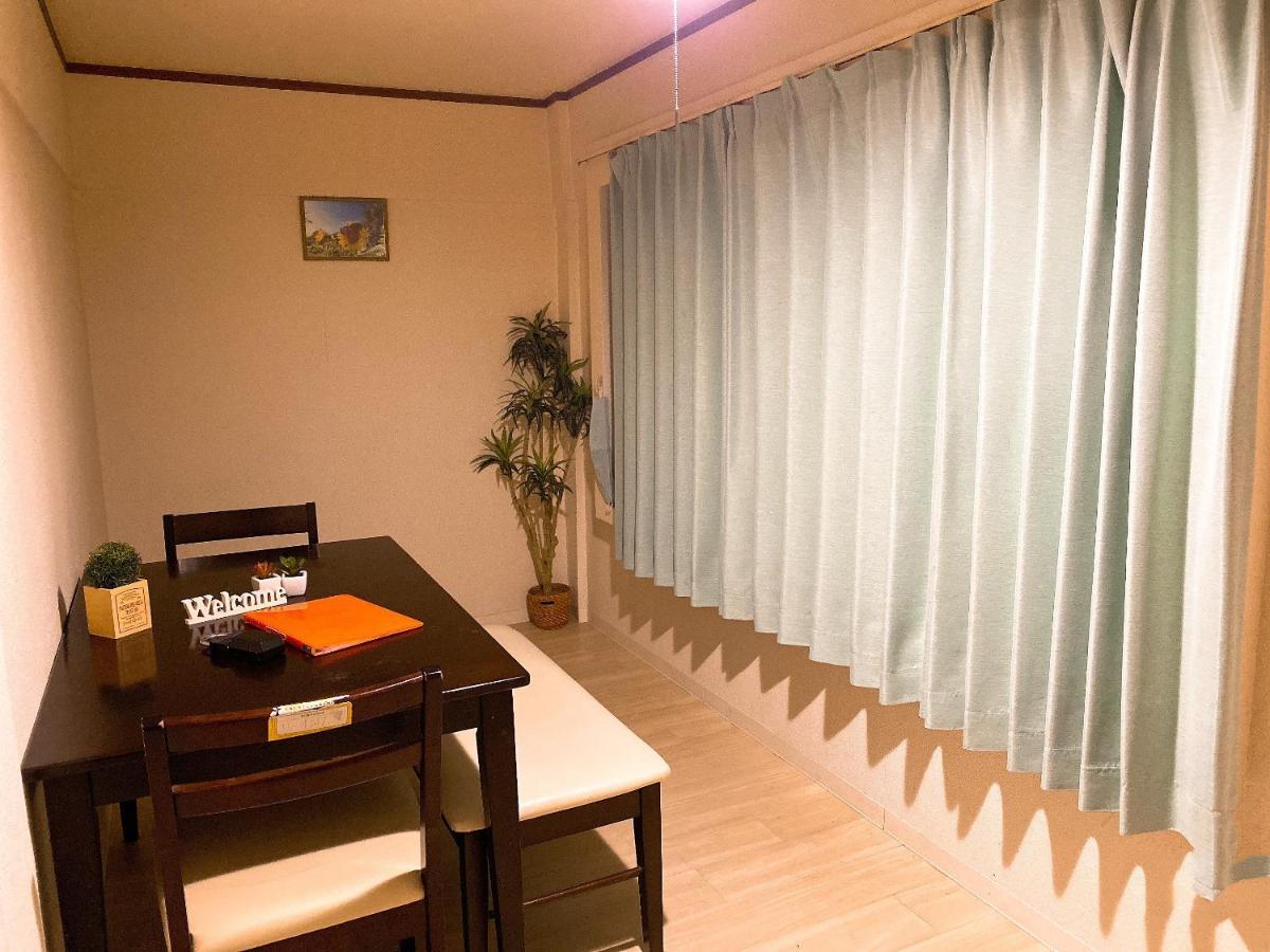 ラグジュアリ難波301 Appartement Osaka Buitenkant foto